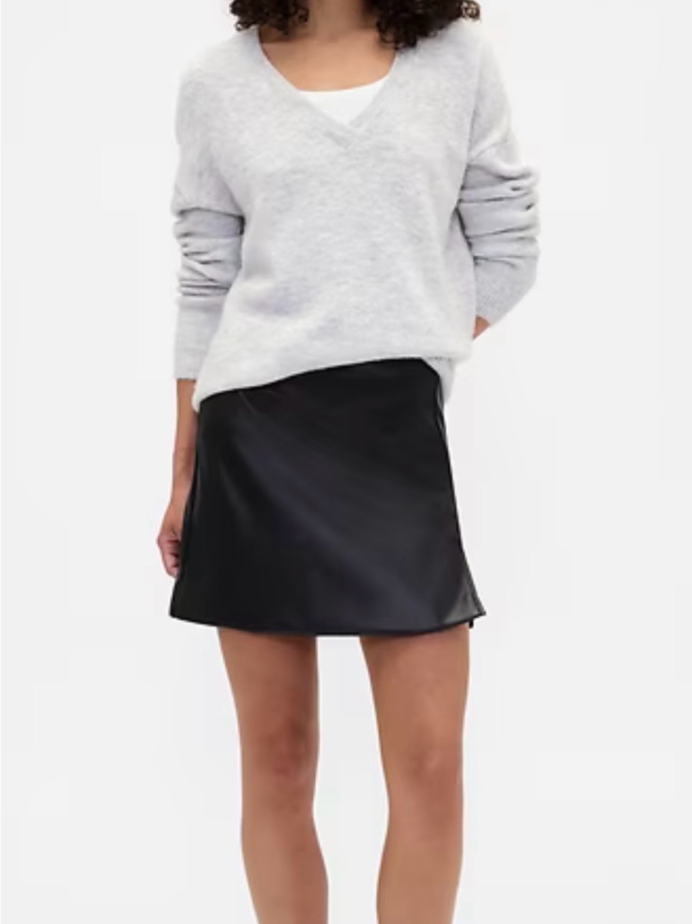 NWT GAP Vegan-Leather Mini Skirt True Black Size 6/28